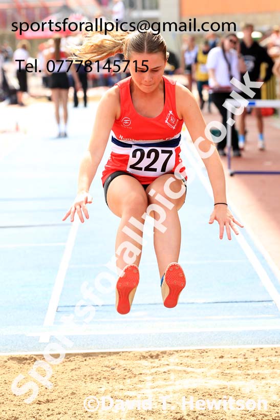 Long Jump, 2024 Gateshead Tartan Games.  Photo: David T. Hewitson/Sports for All Pics